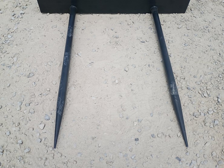 #l64-061-•-jct-bale-spear-skid-steer-attachment-image-5
