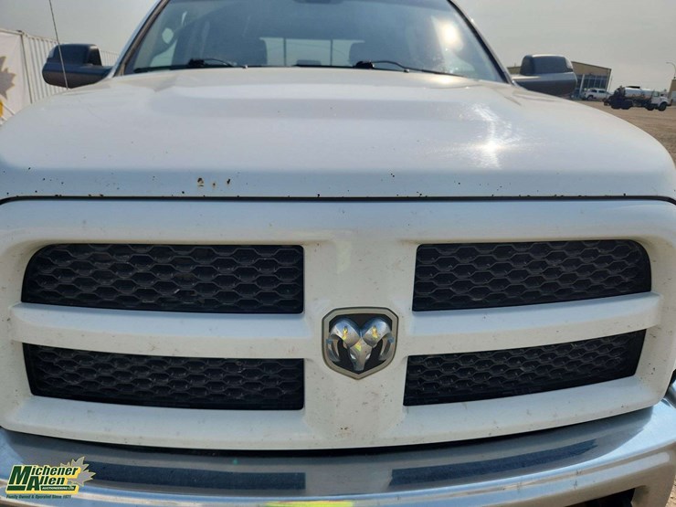 2014-dodge-2500-image-32