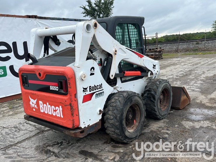 2017-bobcat-s650-image-6