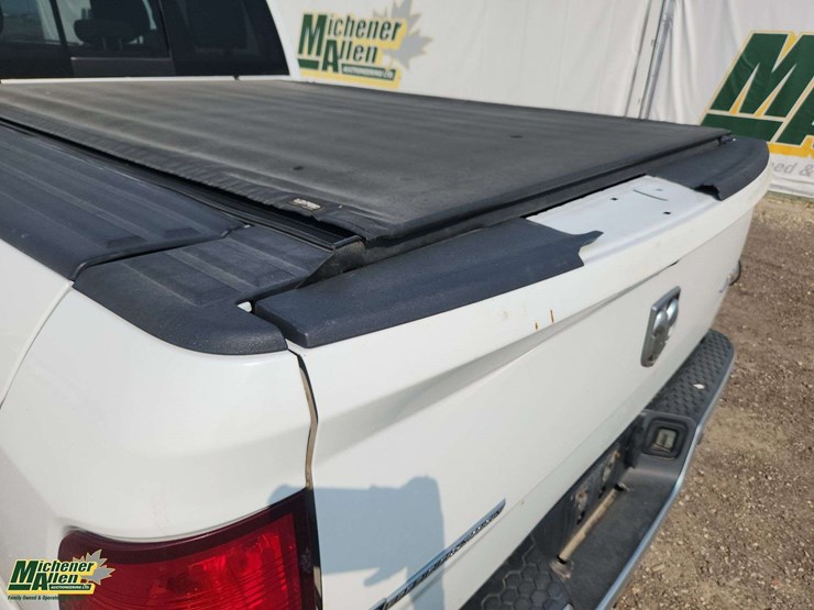 2014-dodge-2500-image-39
