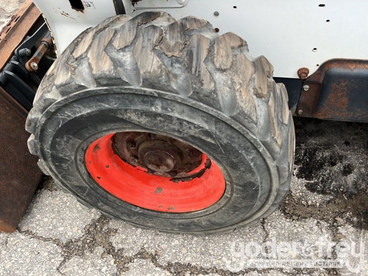 2017-bobcat-s650-image-12