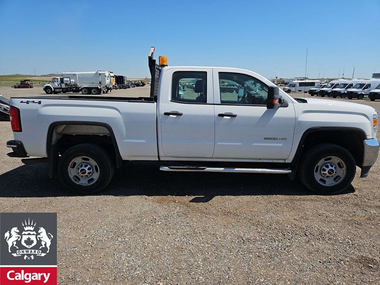 2015-gmc-sierra-2500hd-image-7