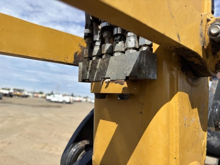 2021-caterpillar-308cr-image-15