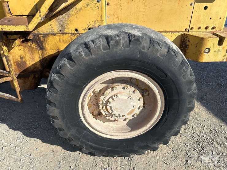 1981-caterpillar-920-image-21