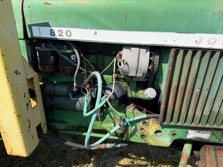 1972-john-deere-820-image-35