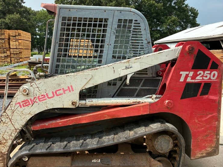 2008-takeuchi-tl250-image-11