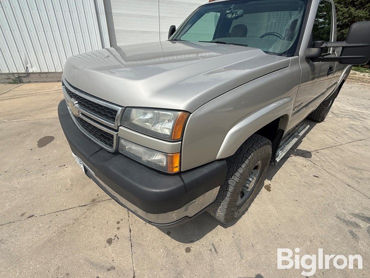 2006-chevrolet-k3500-image-10