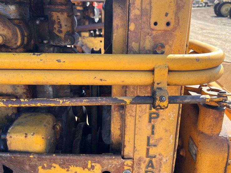 caterpillar-d2-image-16