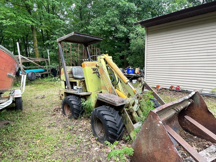 #6139-•-vintage-swinger-wheel-loader-image-4