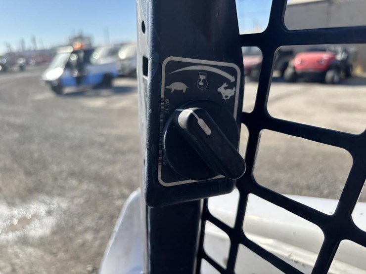 2019-bobcat-t770-image-27