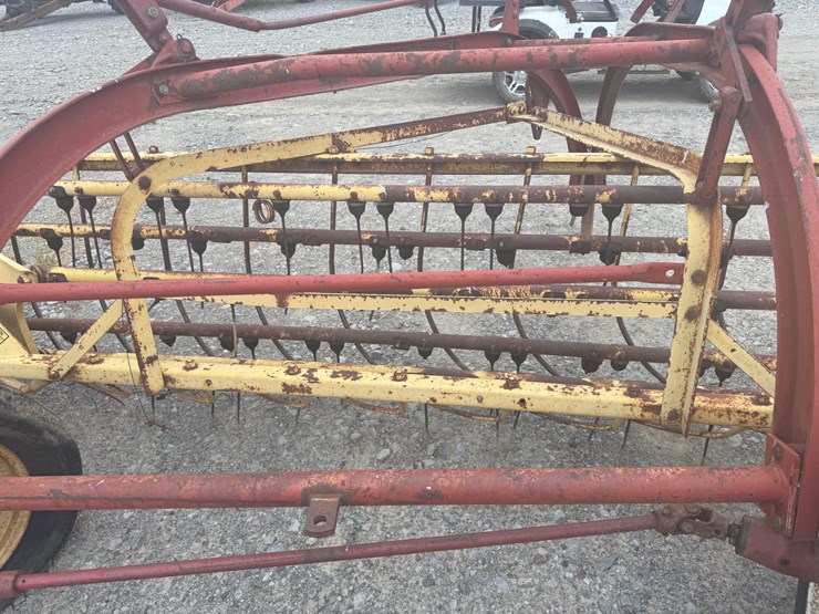 new-holland-256-image-13