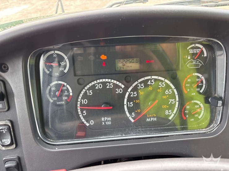 2016-freightliner-b2-image-12