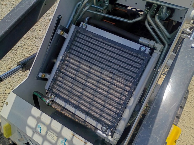 #l63-011-•-2026-zjg-380-mini-skid-steer-image-14