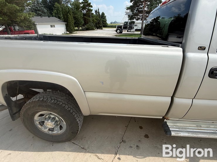 2006-chevrolet-k3500-image-19