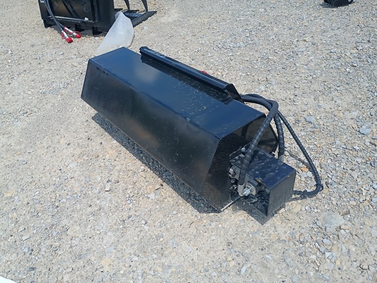 #l65-038-•-lanch-flail-mower-mini-skid-steer-attachment-image-2