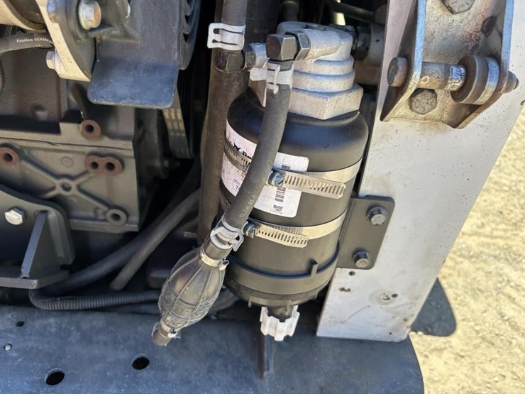 2019-bobcat-t770-image-47