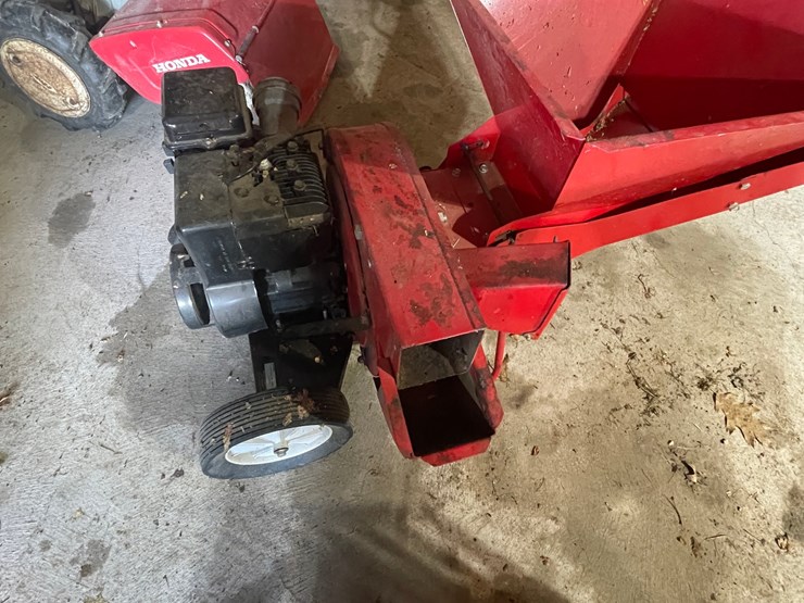 #6167-•-mtd-shred-it-wood-chipper-image-6