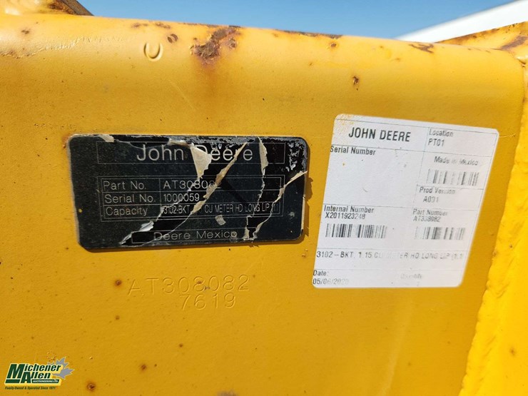 deere-410l-image-4
