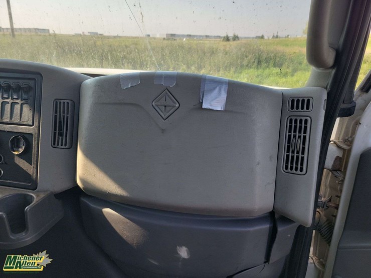 international-durastar-4400-image-32