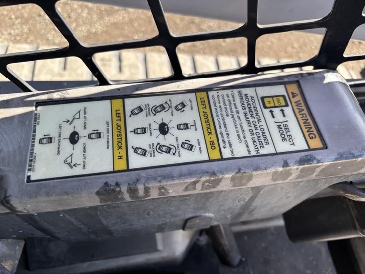 2019-bobcat-t770-image-24