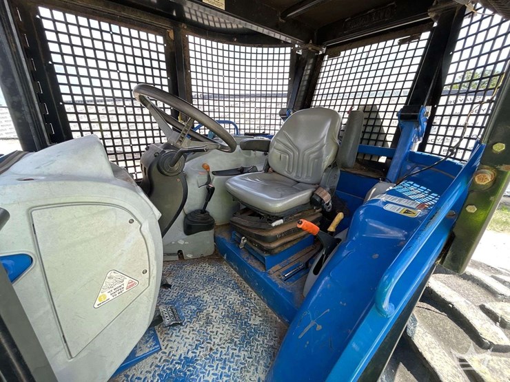 2018-new-holland-4wd-agricultural-tractor-w/-brush-cutter-image-28