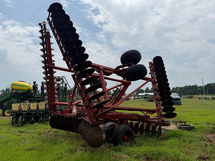 case-ih-3950-image-3