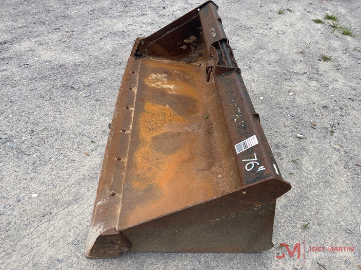 75"-smooth-bucket-skid-steer-attachment-image-6