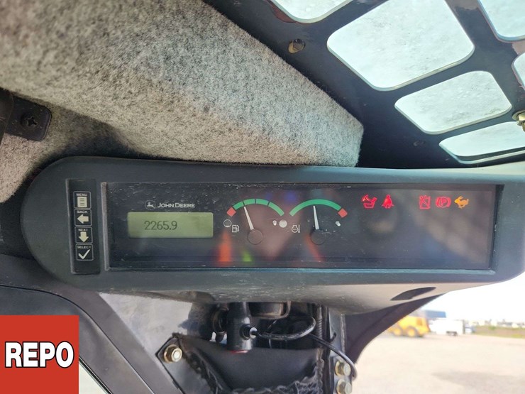 deere-326d-image-14