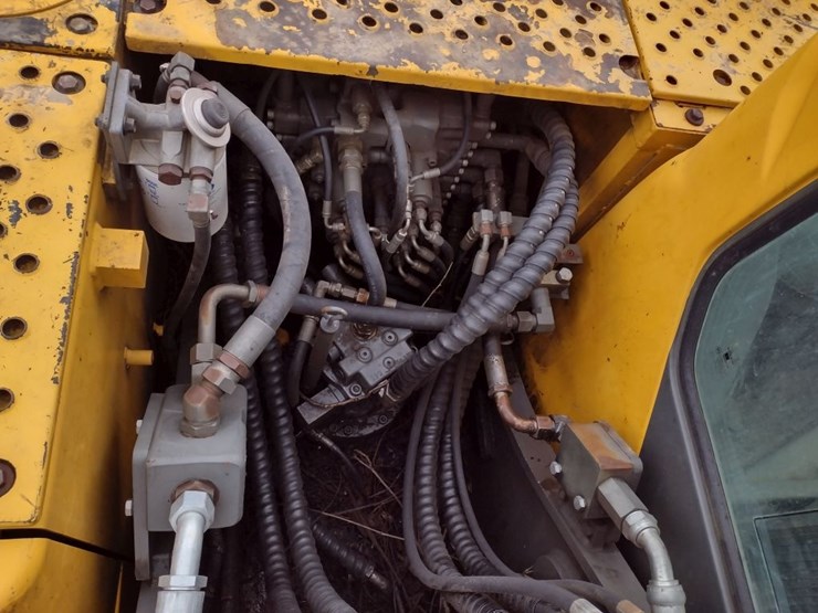 05-volvo-160b-lc-excavator-(qea-4903)-image-37