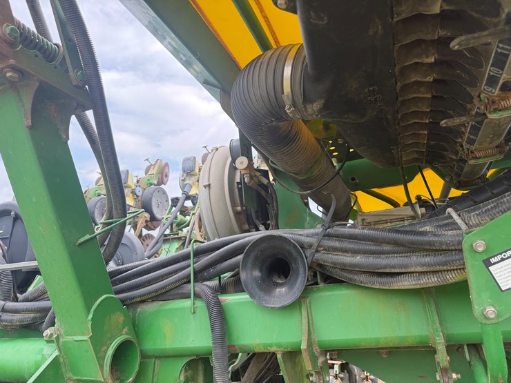 john-deere-1790-image-63