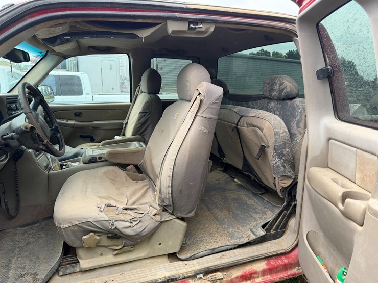 2002-chevrolet-silverado-2500hd-image-44