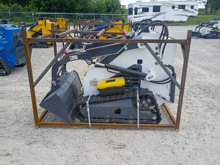 #l63-008-•-2026-zjg-380-mini-skid-steer-image-1