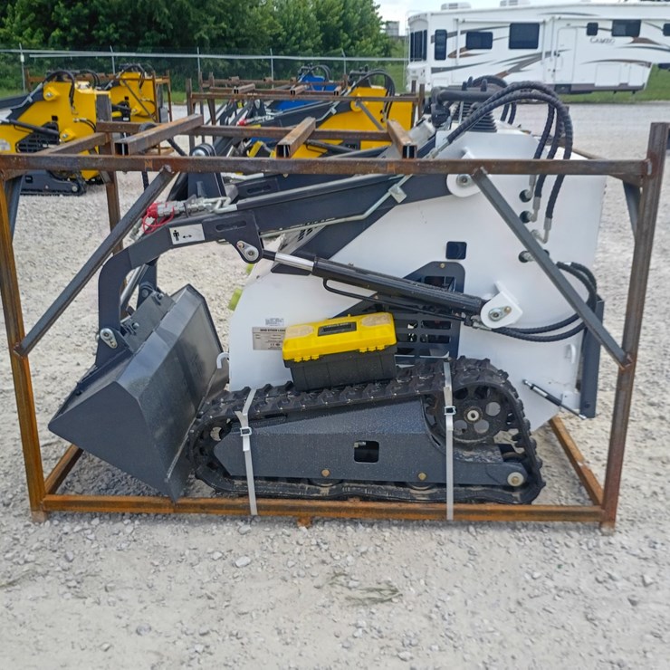 #L63-008 • 2026 ZJG 380 Mini Skid Steer