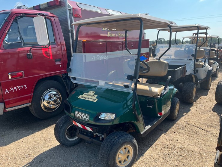 #39628-•-2017-ezgo-txt-golfcart-|-for-parts/repairs-image-1