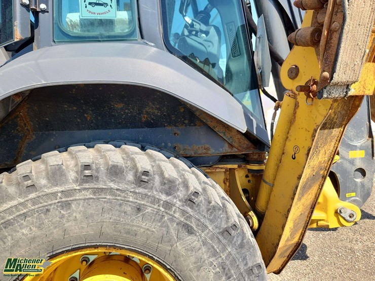 deere-410l-image-45