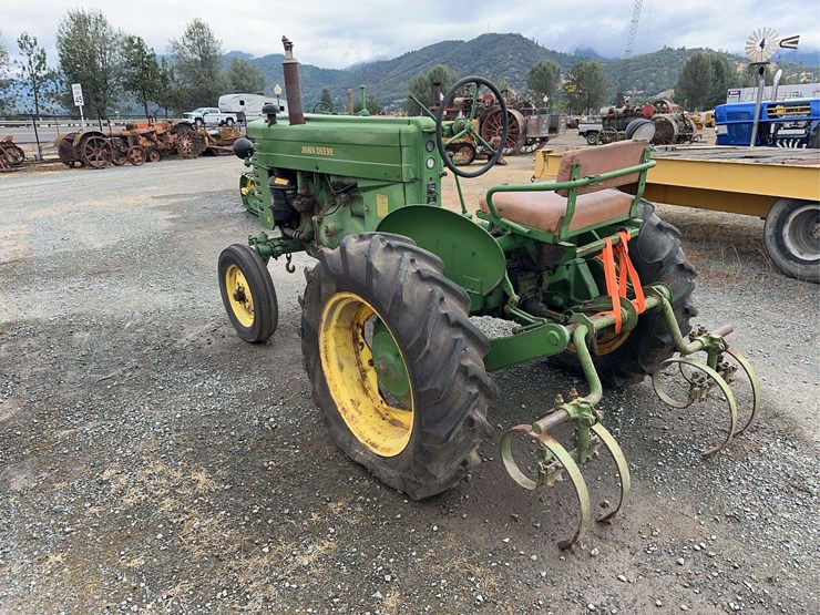 1951-john-deere-m-image-3