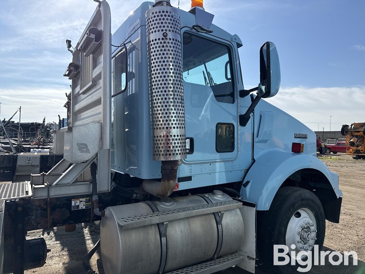 2007-kenworth-t800-image-18