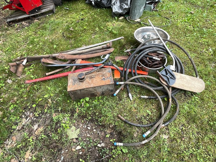 #6109-•-hydraulic-hoses,-stainless-steel-bowls,-hub-caps-&-pick-axe-image-6