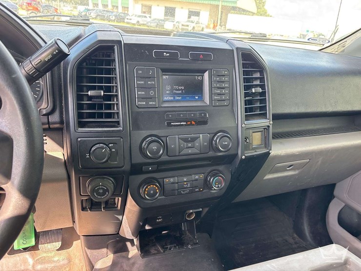 2017-ford-f150-image-17