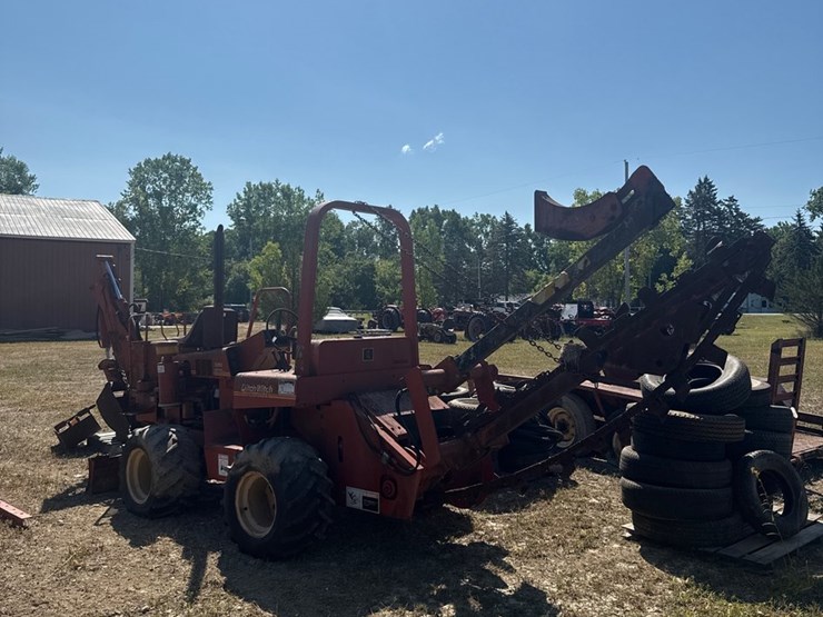 ditch-witch-3210-image-11