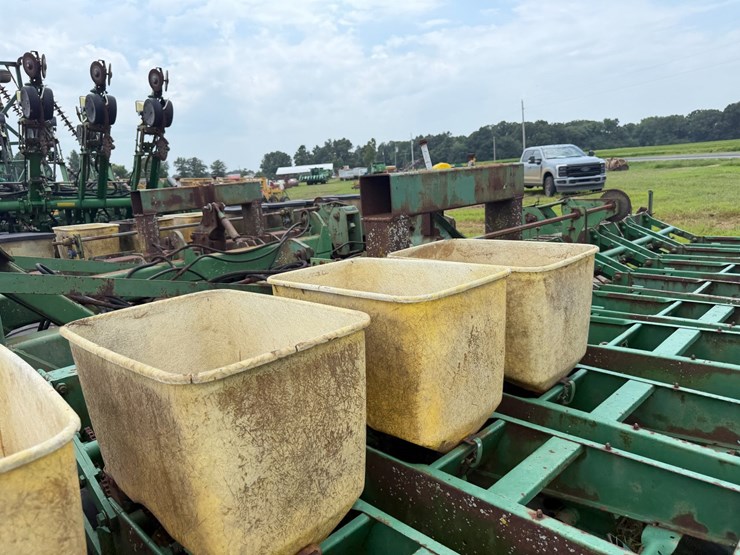 john-deere-530-image-64