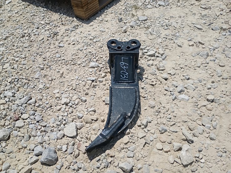 #l63-031-•-ripper-mini-excavator-attachment-image-2
