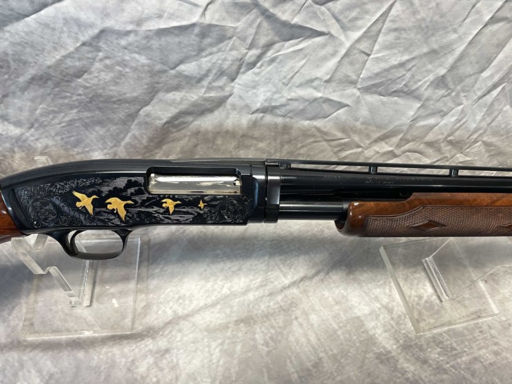 #10652-•-browning-model-42,-410-ga.-pump-action-shotgun,-sn:-03437nz982-image-5