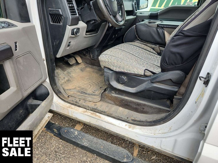 2020-ford-f150-image-44