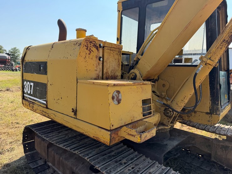 caterpillar-307-image-50