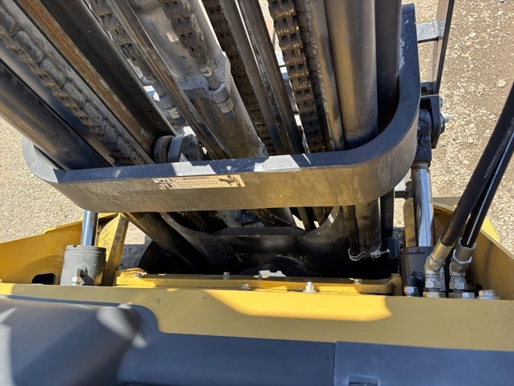 2015-caterpillar-2c6000-image-13