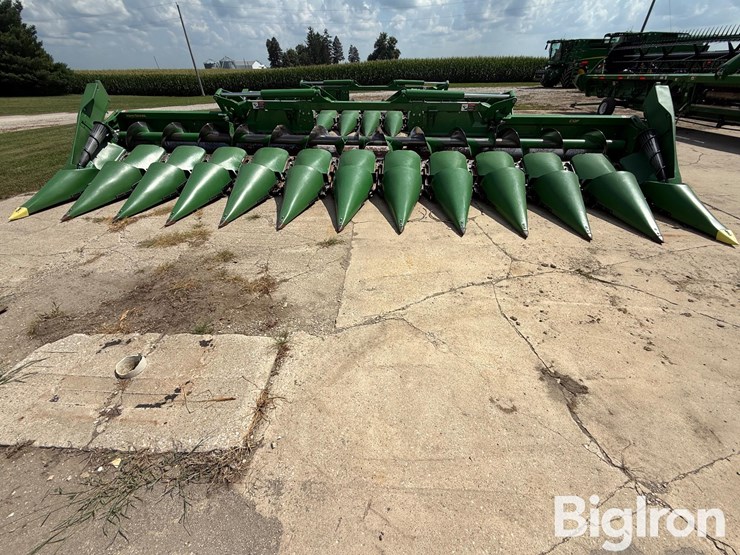 2022-john-deere-c12f-image-9