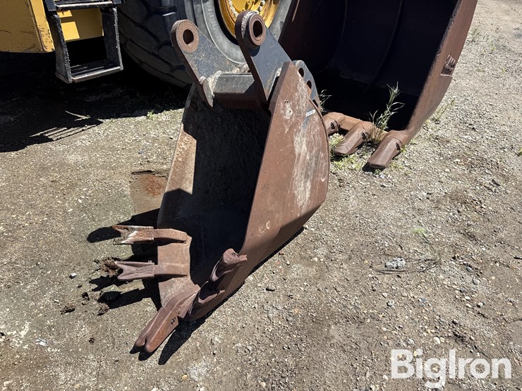 central-fabricators-430e-backhoe-frost-bucket-image-1
