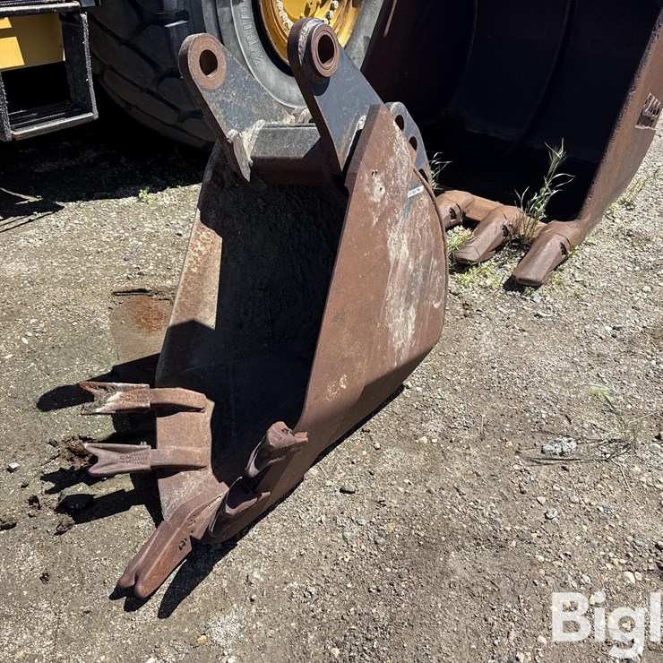 Central Fabricators 430E Backhoe Frost Bucket