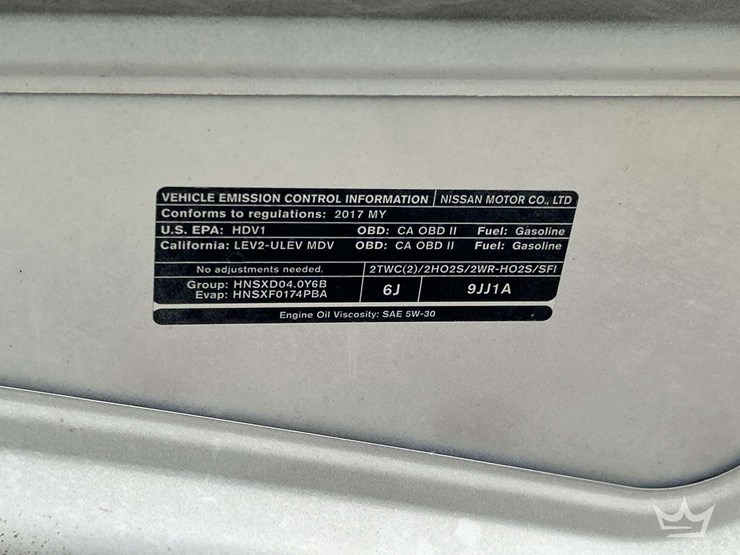 2017-nissan-nv2500hd-image-10